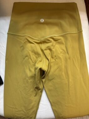 Lululemon High-Waist align Leggings in Mustard Yellow